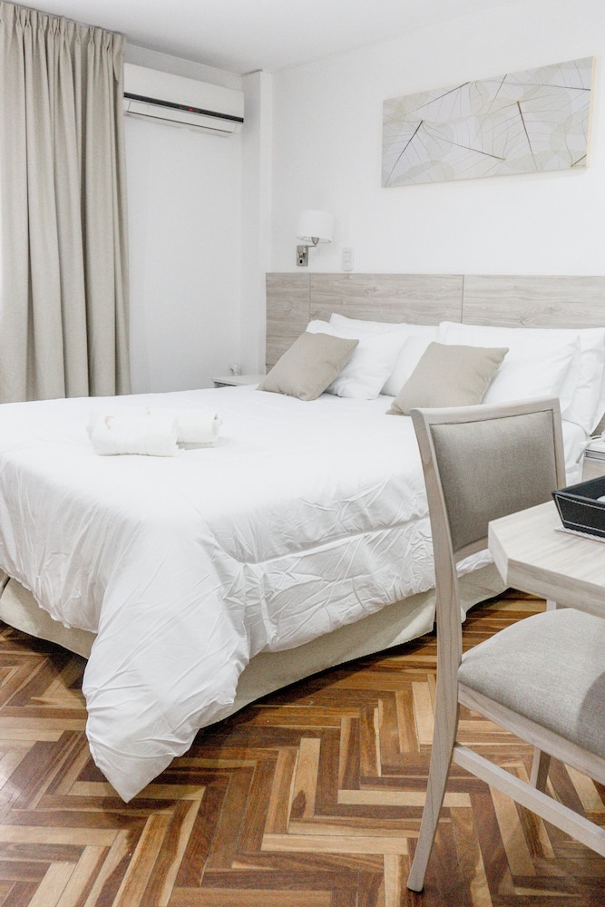Deluxe Double or Twin Room photo 3