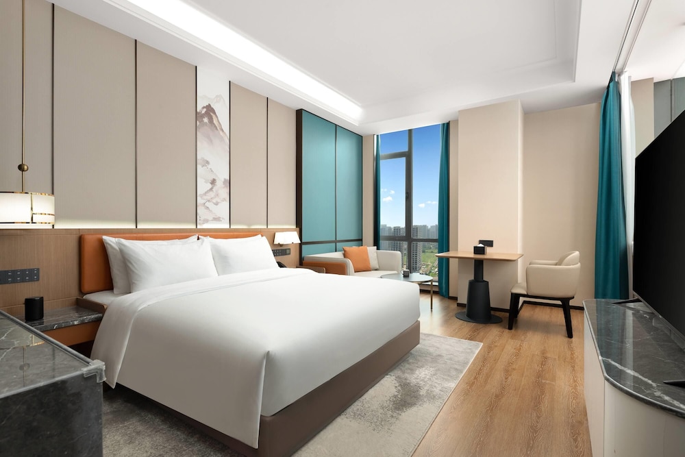 Deluxe Room, 1 King Bed, Non Smoking