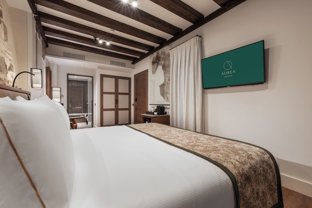 Premium Double Room - Photo 1