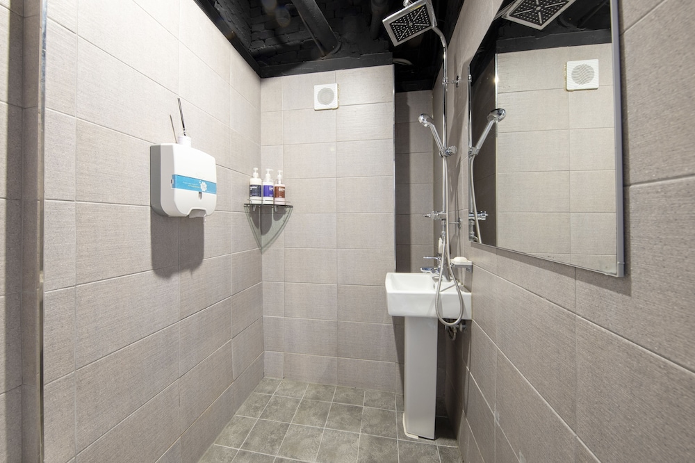 Basic Double Room - Photo 5
