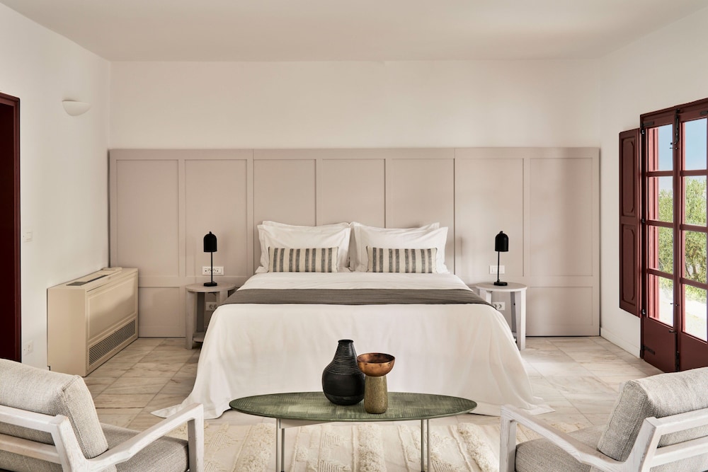 Suite, 2 Bedrooms (Balcony) - Photo 4