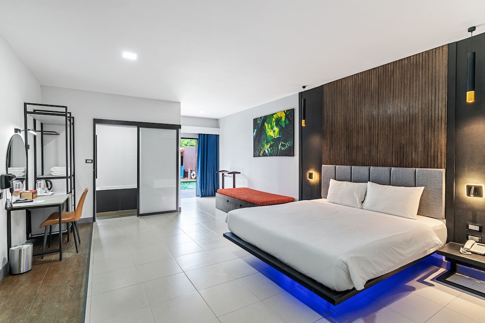 Deluxe Room, Pool Access - Photo 1