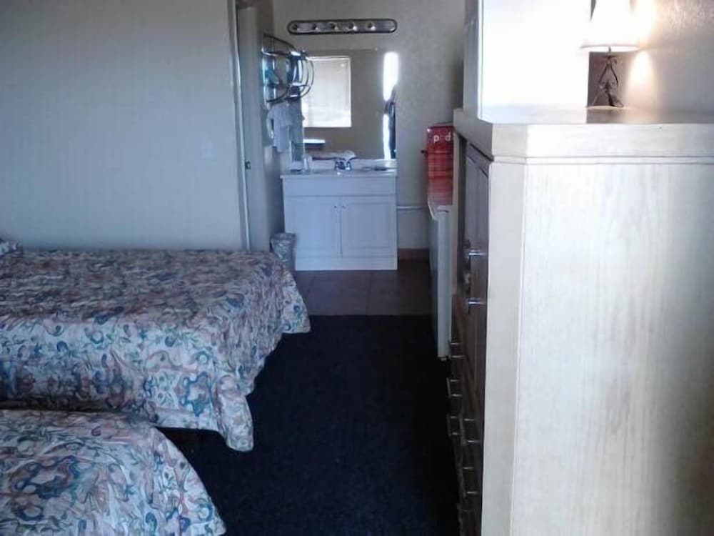 Suite, 2 Queen Beds photo 3