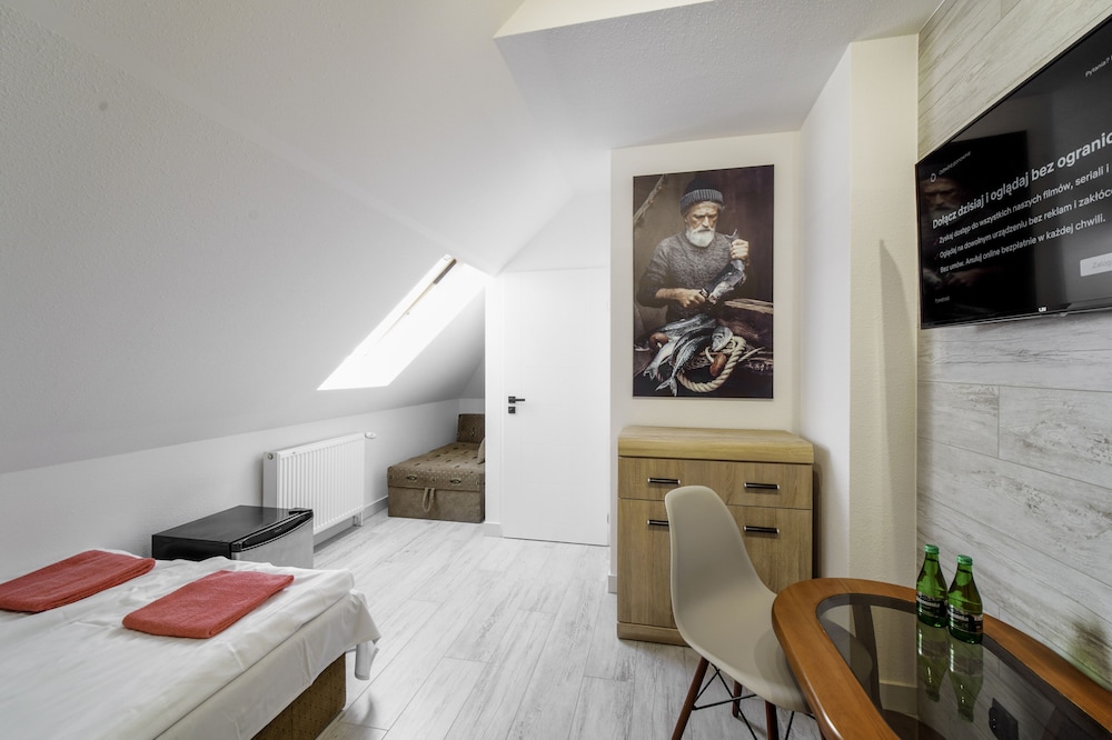 Room - Photo 1