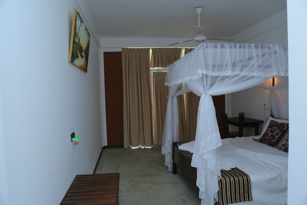 Deluxe Double Room, 1 Queen Bed, Non Smoking, Garden View photo 1