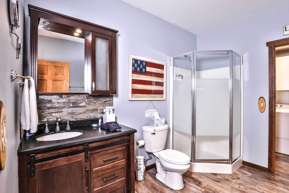Deluxe Double Room, Bathtub, City View photo 1