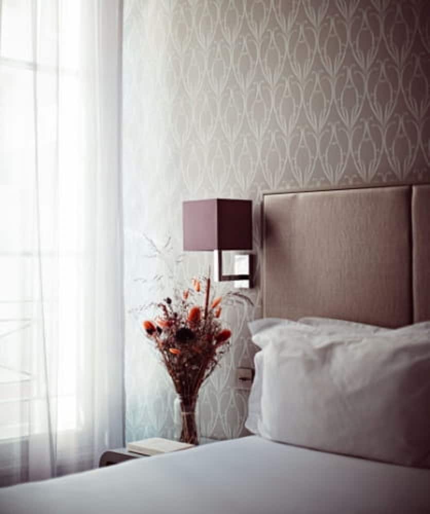 Superior Room thumbnail 5