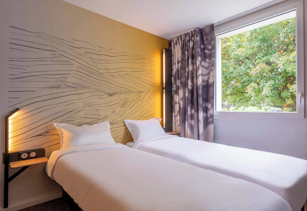 Twin Room, Non Smoking - Photo 1