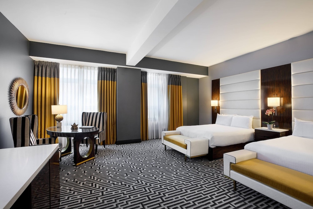 Room, 2 Queen Beds - Photo 3