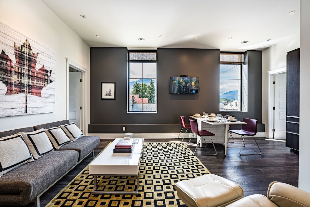 Condo photo 1