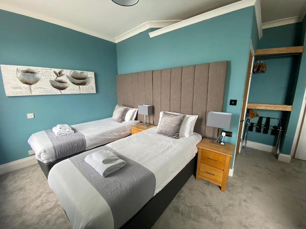 Endellion Double or Twin room photo 3