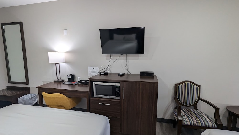 Standard Room, 2 Queen Beds, Non Smoking - Photo 4