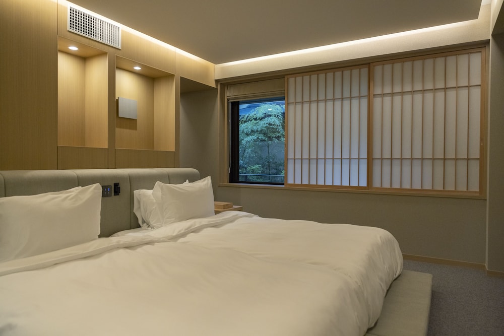 Deluxe Twin Room, Non Smoking - Photo 1