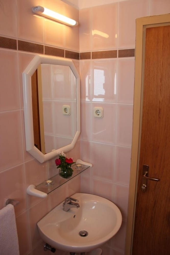 Apartment (Ružica - 50m from the sea - A1-Ruža) photo 3