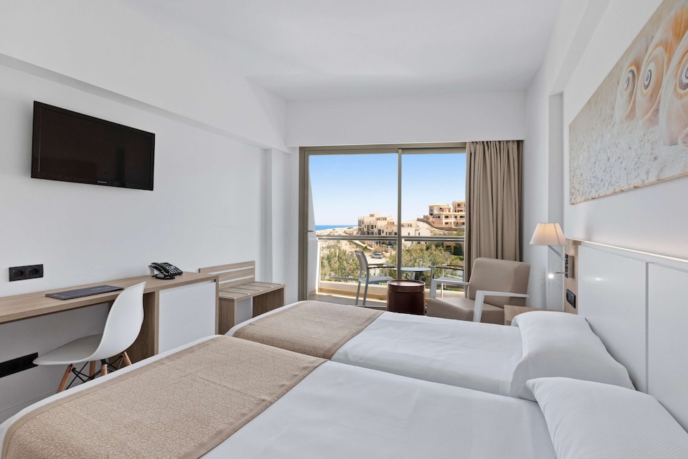 Standard Room, Balcony, Partial Sea View