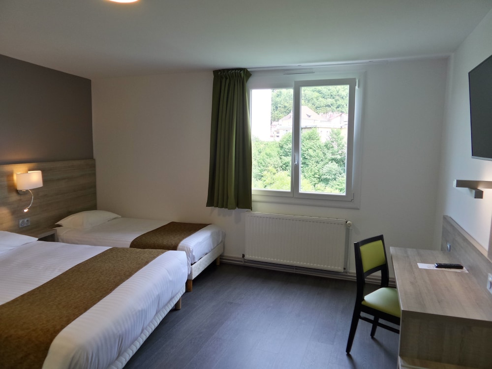 Superior Triple Room photo 3