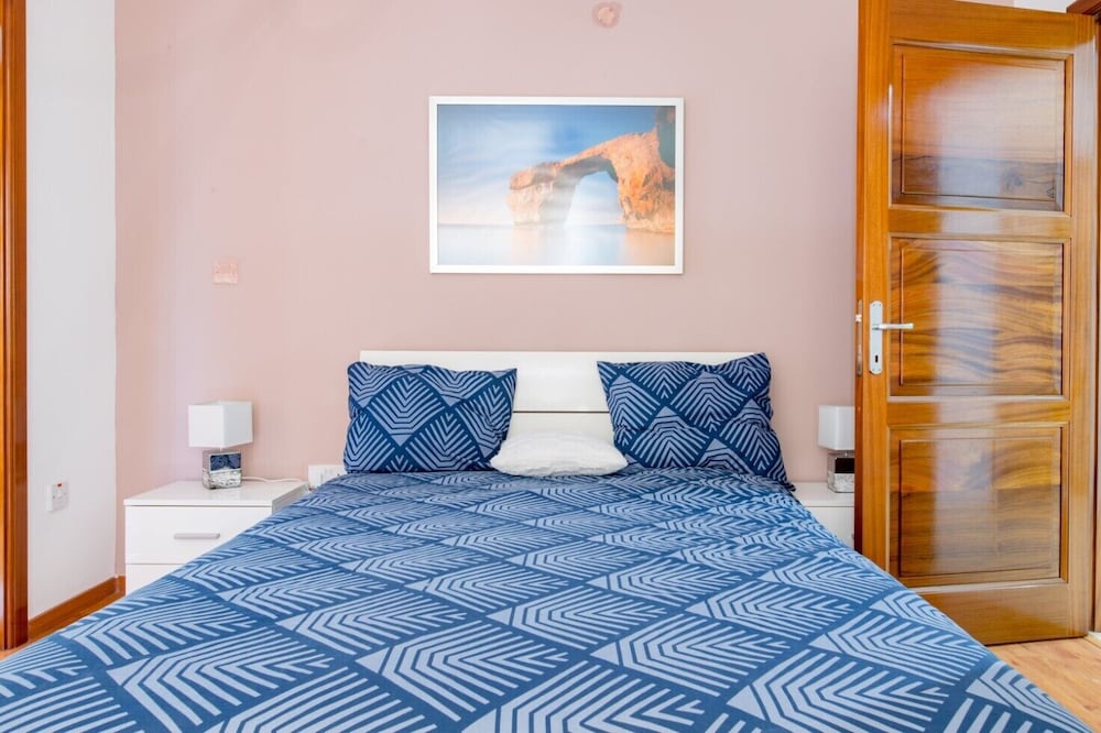 Apartment (3 Bedrooms)