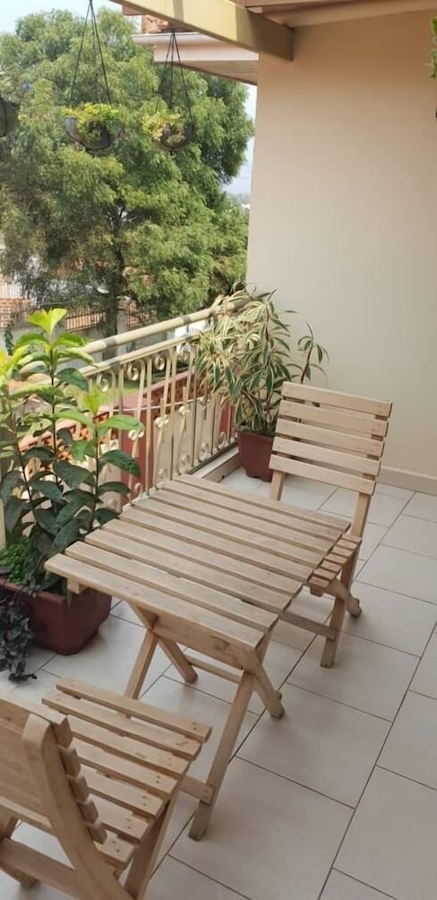 Family Room, Garden View