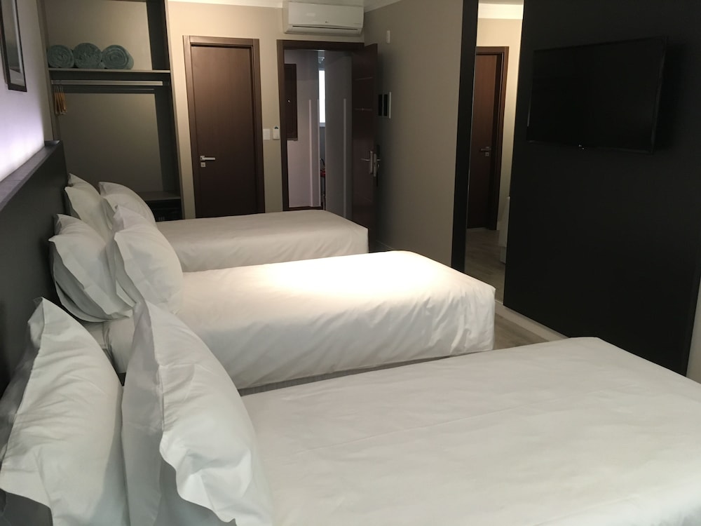 Triple Room, 3 Twin Beds photo 2