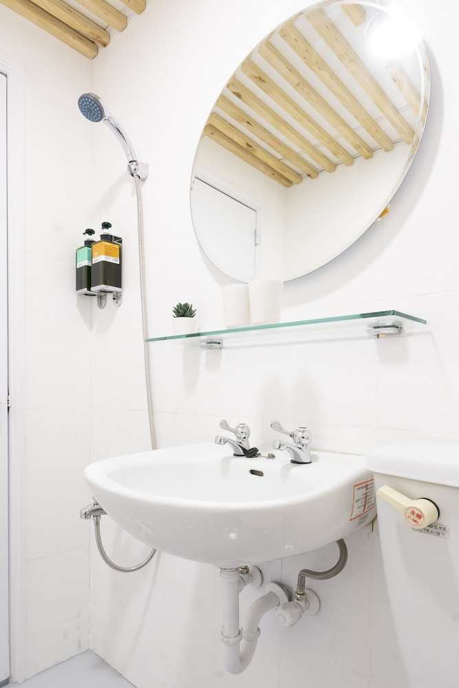 Standard Double Room - Photo 24