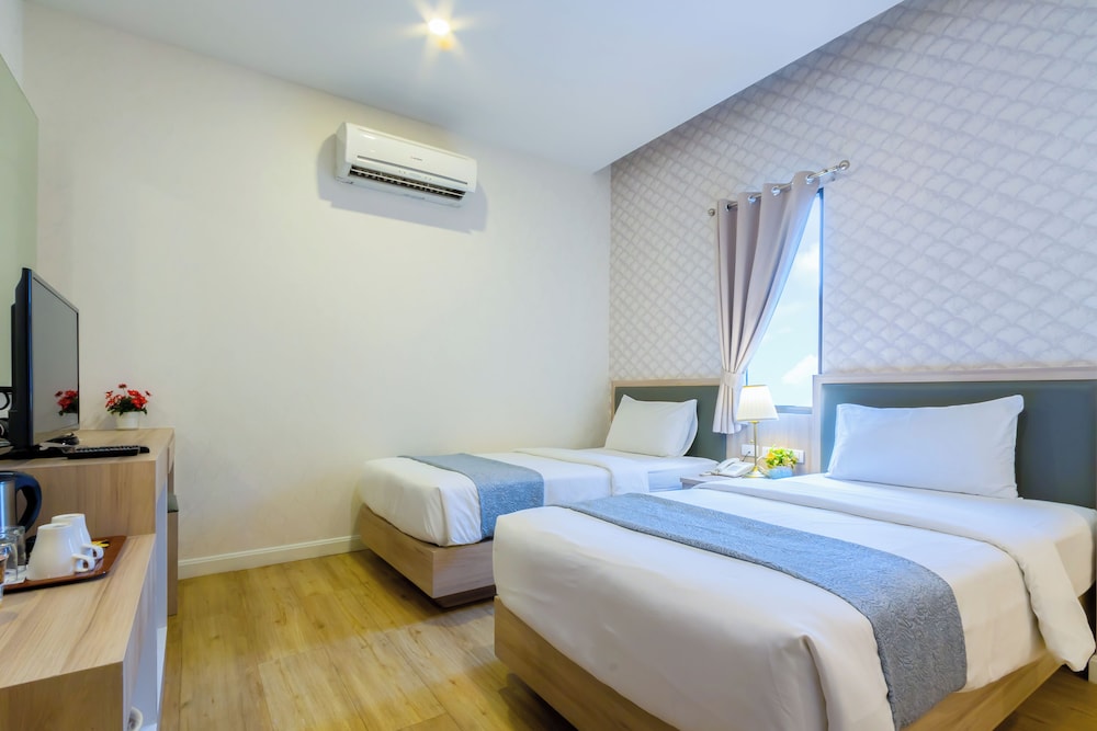 Deluxe Twin Room photo 1