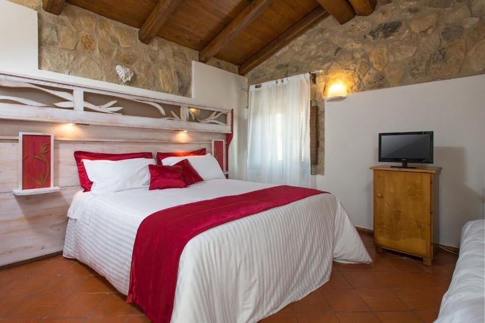 Triple Room, Garden View photo 1