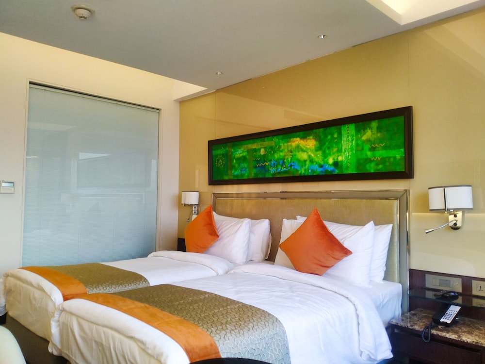 Deluxe Room, Multiple Beds