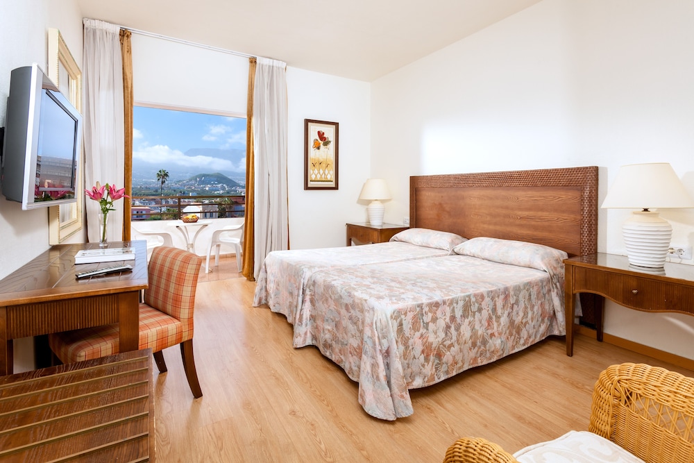 Superior Double Room (Teide view, 2 adults) photo 3
