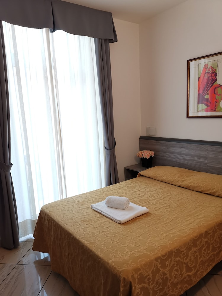 Double Room French Bed