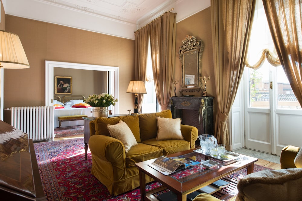 Plaza Suite photo 1