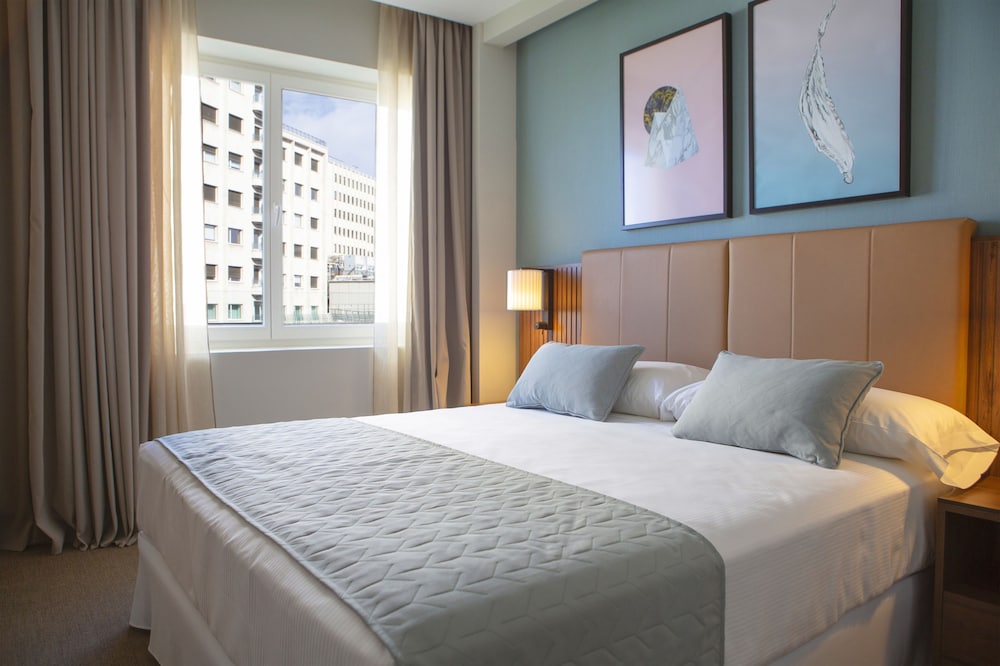 Deluxe Room (Superior King)