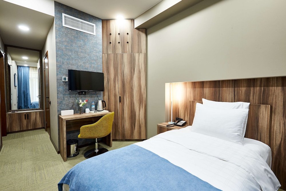 Economy Room, 1 Twin Bed, Balcony, Garden View photo 1