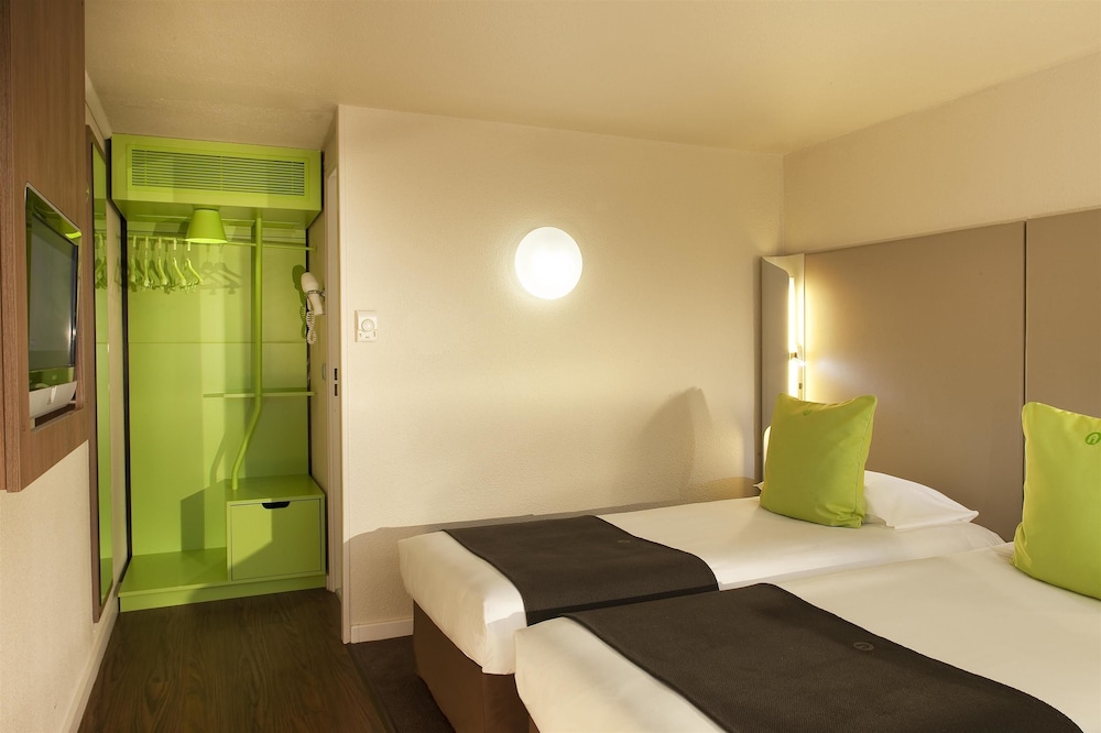 Next Generation, Room, 2 Twin Beds photo 2