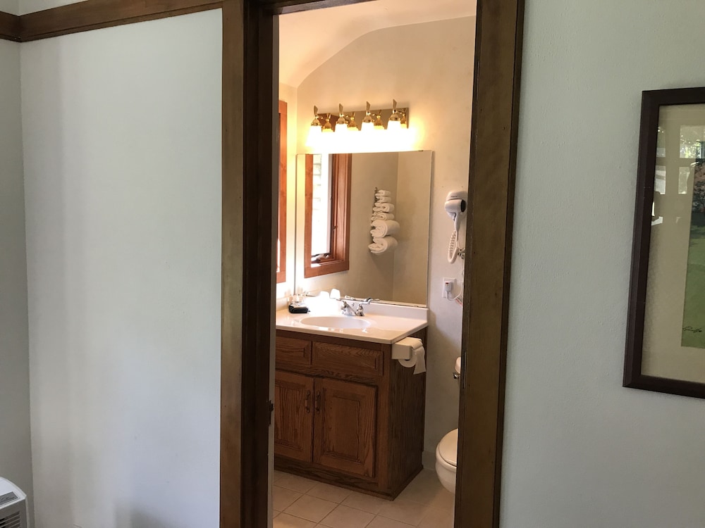 Junior Suite, 1 King Bed photo 3