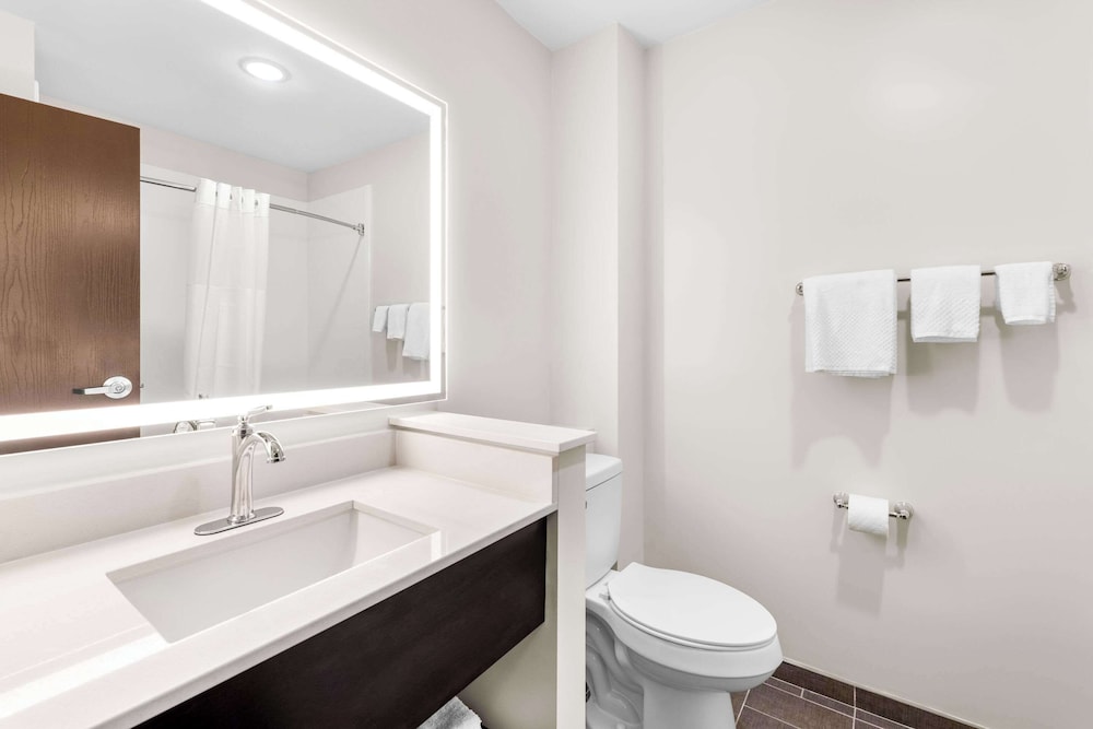 Suite, Multiple Beds, Non Smoking - Photo 6