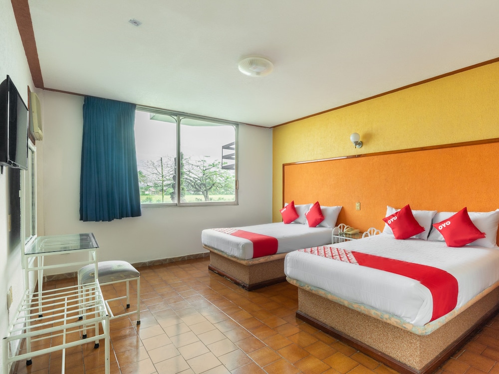 Deluxe Room, 2 Double Beds photo 2