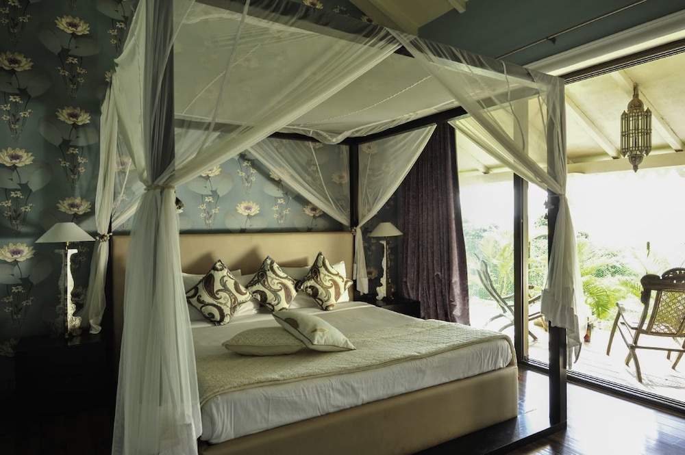 Romantic Villa, 1 Bedroom, Hill View, Poolside photo 1