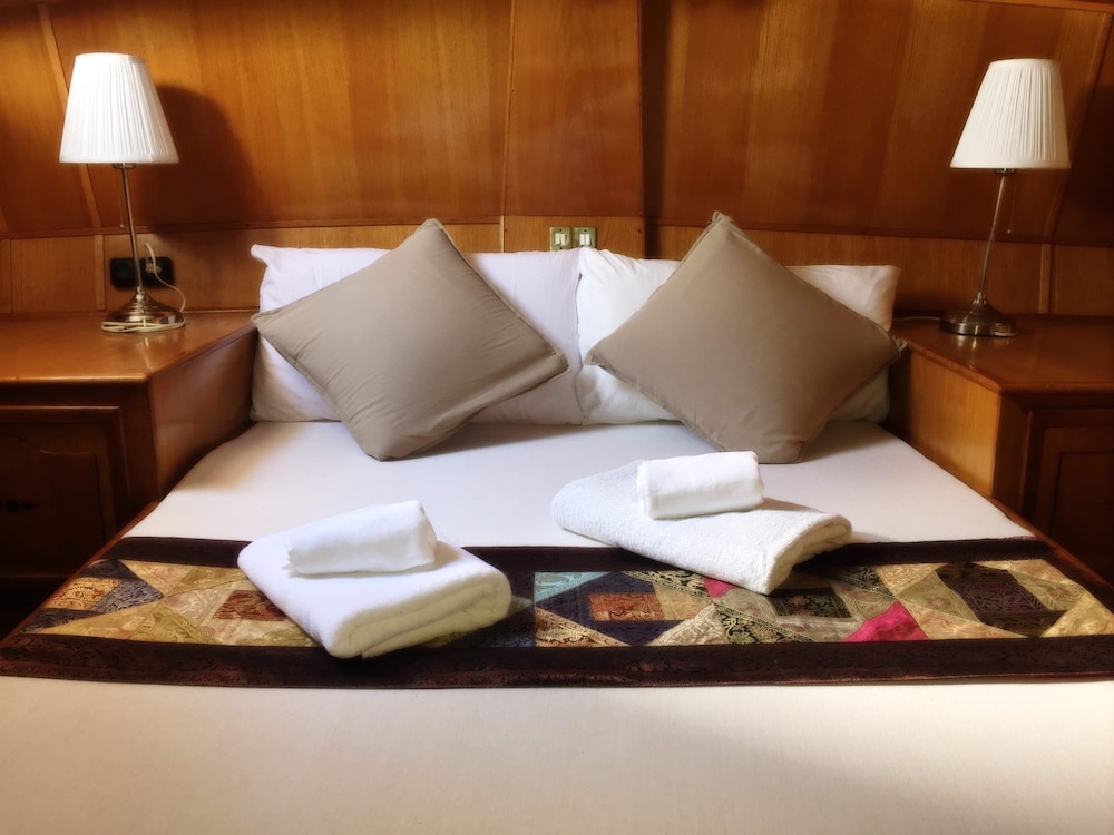 Classic Double Room, Marina View