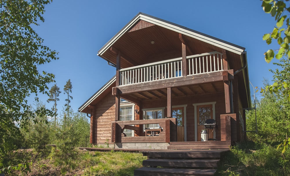 Family Cottage, 2 Bedrooms, Sauna, Lakeside (Karhu) photo 1