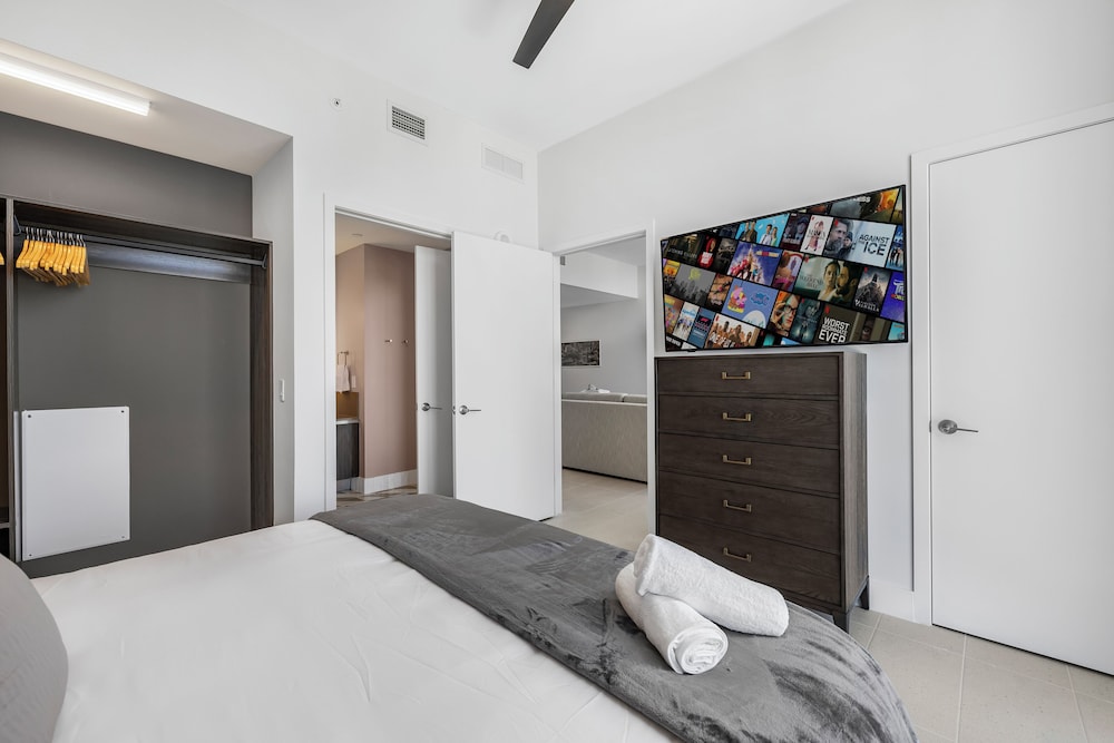 Luxury Apartment, 1 Bedroom, City View photo 2