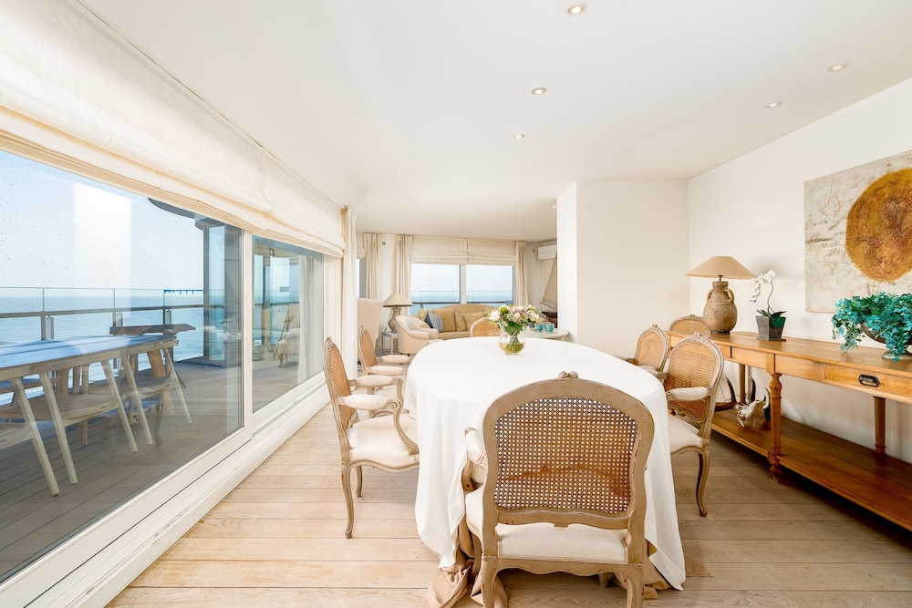 Stunning Penthouse With Free Parking and sea View, Foto 37