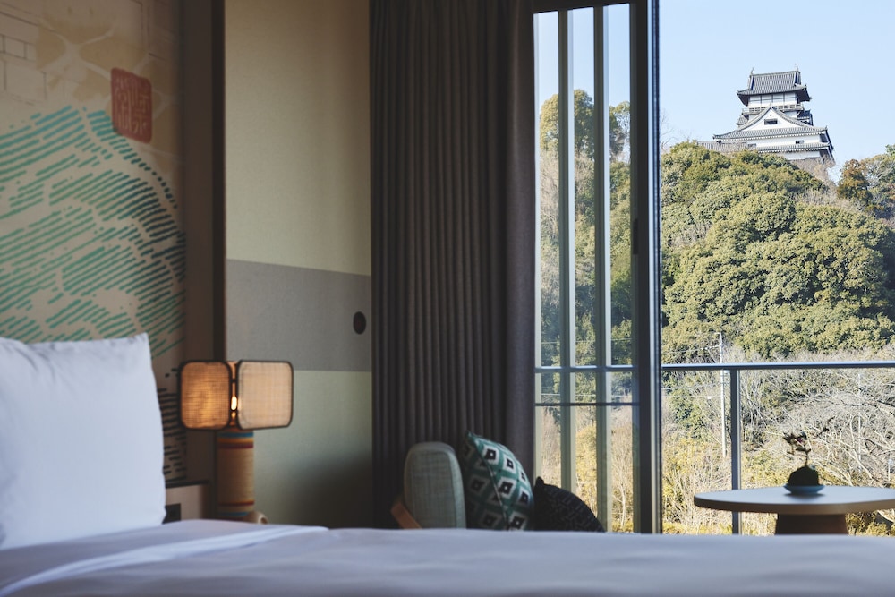 Standard Room, 1 King Bed (Castle View, Furnished Balcony) - Photo 6