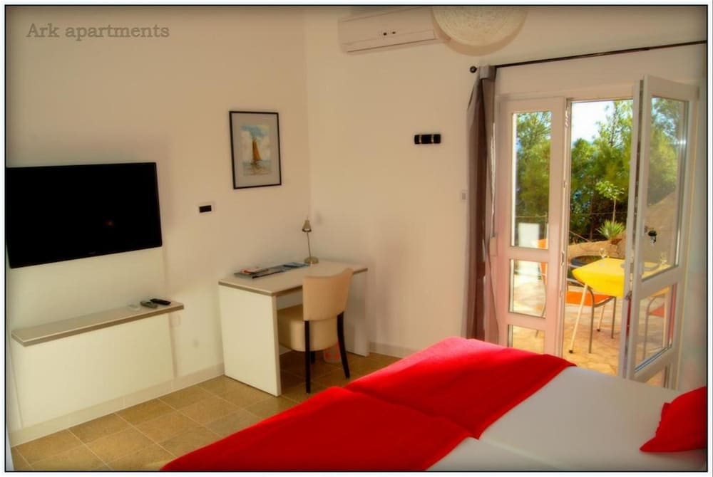 Octopus. Double Room With Sea View Terrace photo 1
