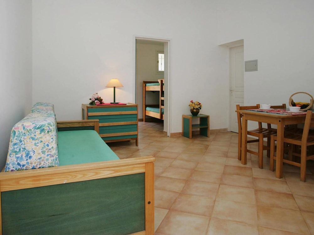 Apartment photo 3