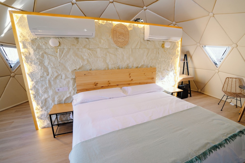 Double Room, Mountain View