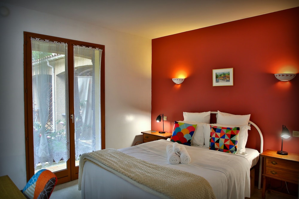 Classic Double Room, Garden View (Dona Pa) photo 1