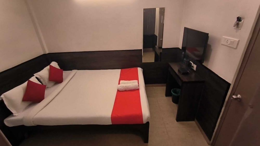 Standard Double Room - Photo 3