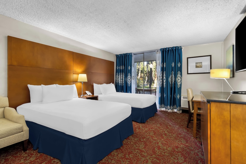 Comfort Double Room, Courtyard View
