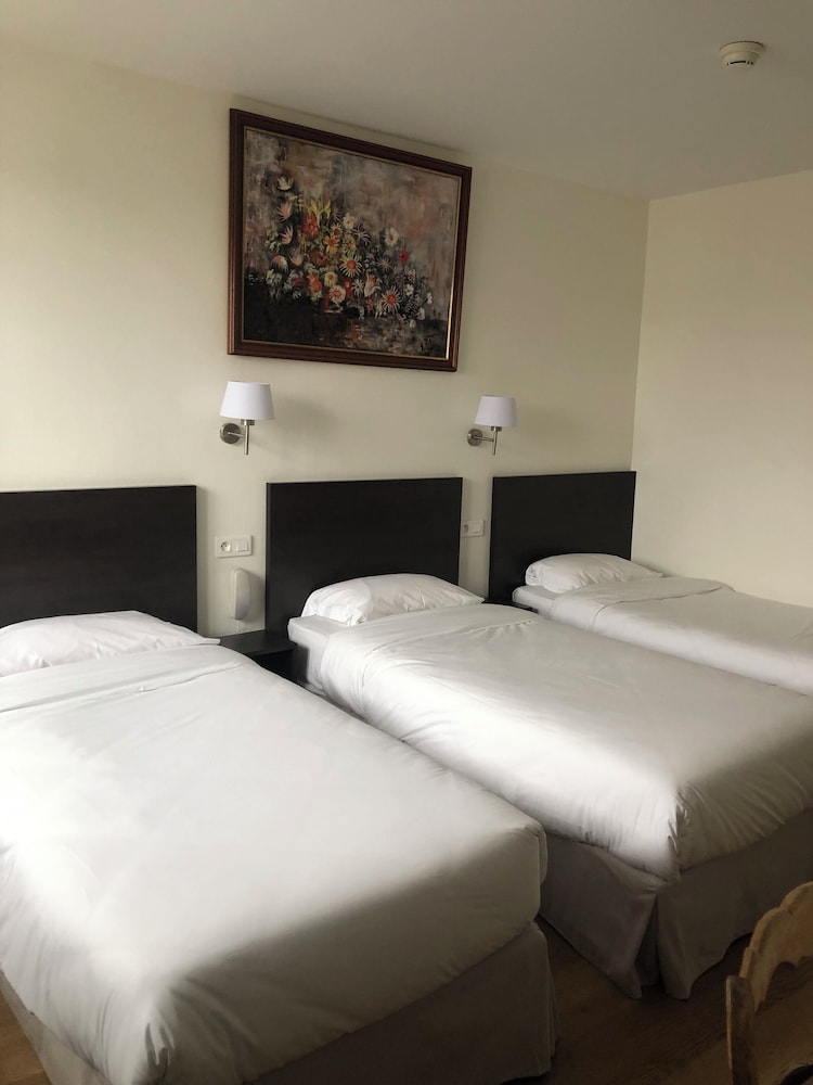 Premium Triple Room