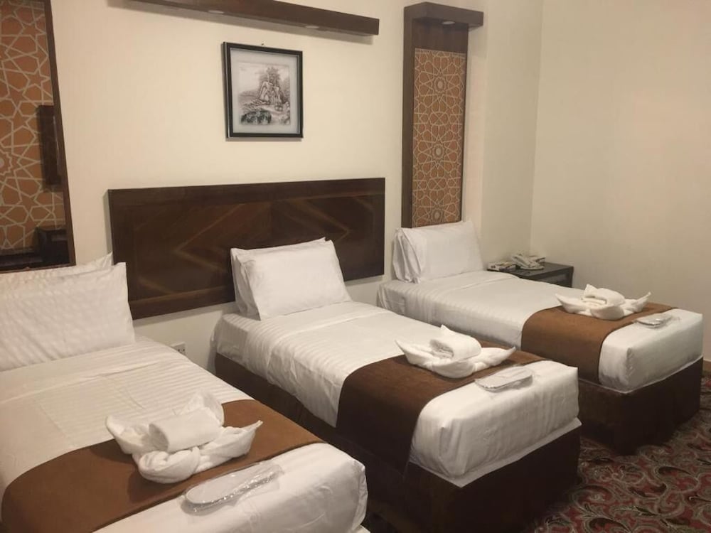 Standard Triple Room - Photo 4